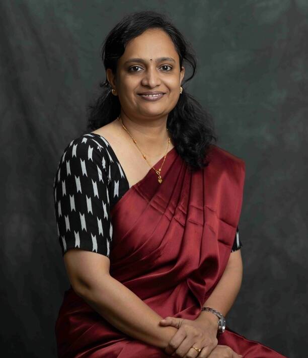 Dr Manju from best eye hospital in Kochi, Giridhar Dr Manju from best eye hospital in Kochi, Giridhar